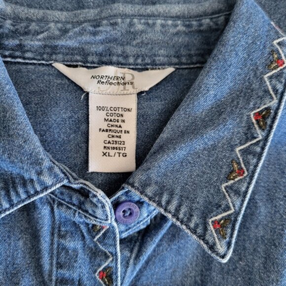 Vintage Denim Button-Up Shirt with Embroidered Santa Sz XL - Picture 6 of 11